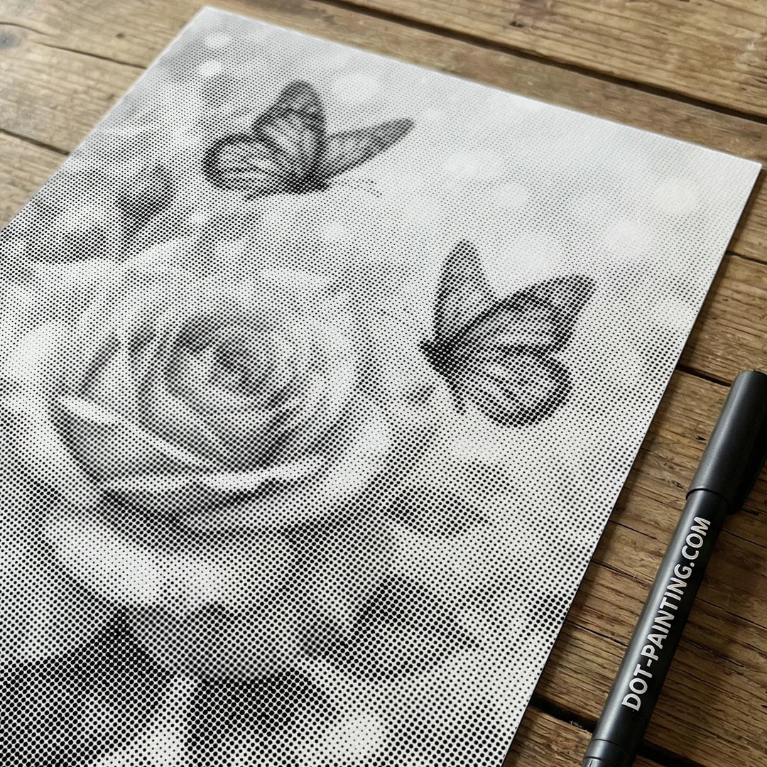 Sommerfugl med Rose Dot Painting